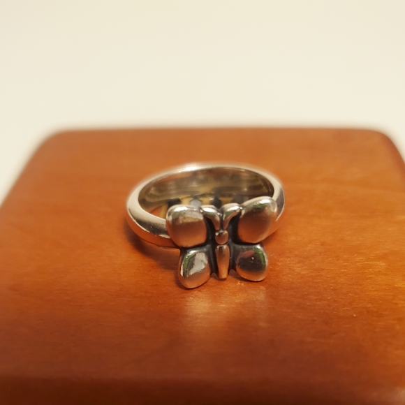 James Avery Retired Butterfly Ring,  size 6 - Picture 4 of 10